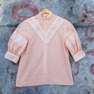 VTG 50s 60s Peach Swiss Dot Mock Neck Peasant Top